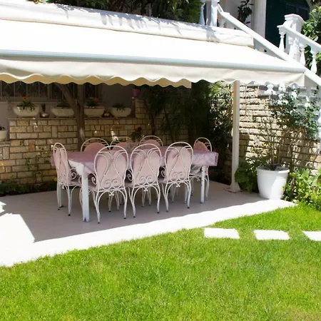 Luxury Apartament Konukevi