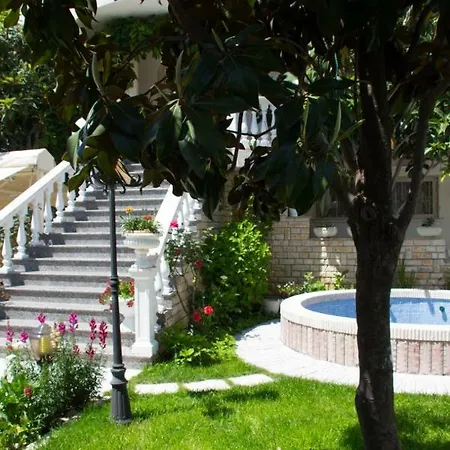 Konukevi Luxury Apartament *