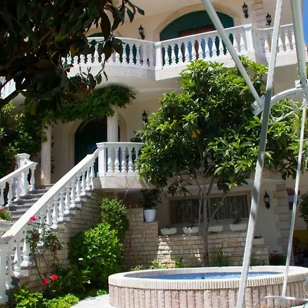 Luxury Apartament Konukevi Tiran