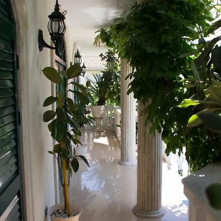 Luxury Apartament Konukevi Tiran