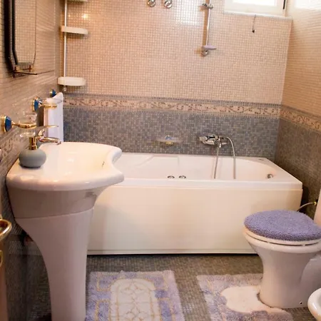 Konukevi Luxury Apartament