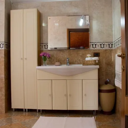 Luxury Apartament Konukevi Tiran