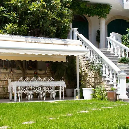 Luxury Apartament Konukevi *